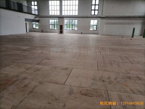 江蘇宿遷運河路學(xué)校體育木地板施工案