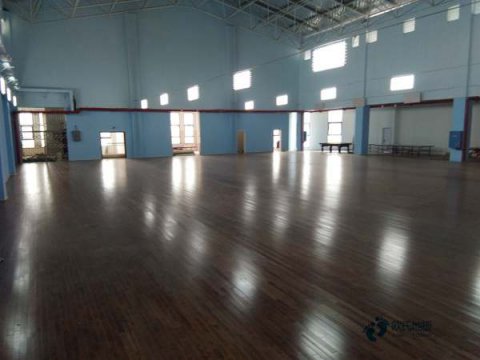 運(yùn)動木地板施工遇到的趣事