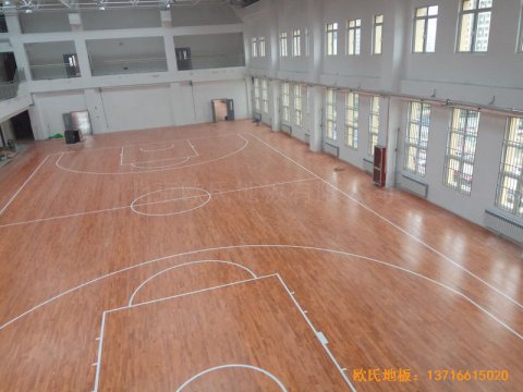 濟南中區(qū)十三中學(xué)籃球館體育地板安裝