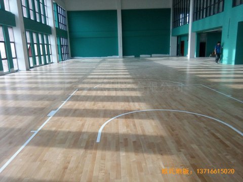 江蘇南京漢風(fēng)公司籃球館運動木地板鋪